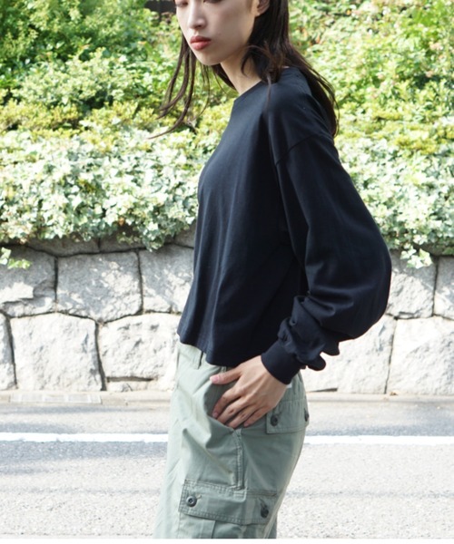 C.E.L.STORE(セルストア)の「GILDAN/ギルダン SHORT LENGTH LS TEE ショートレングスLS-Tシャツ(Tシャツ/カットソー・レディース・サンドベージュ/グリーン/オリーブ/ホワイト/ピンク系/ネイビー/チャコールグレー/ライトグレー/ブラック・LARGE)」の16枚目の写真