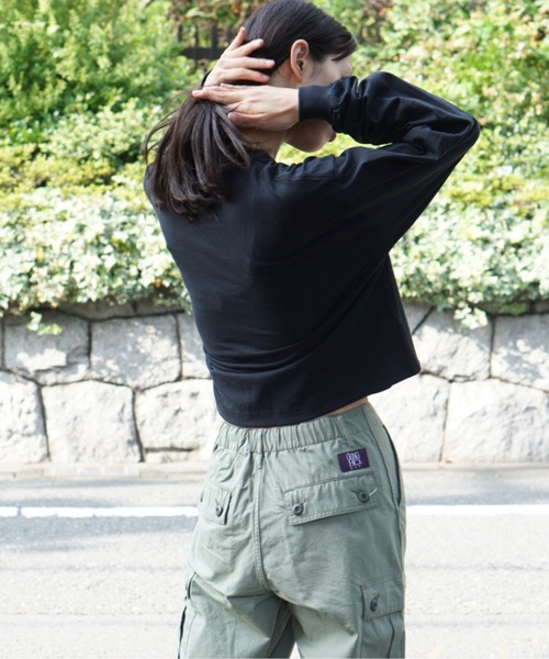 C.E.L.STORE(セルストア)の「GILDAN/ギルダン SHORT LENGTH LS TEE ショートレングスLS-Tシャツ(Tシャツ/カットソー・レディース・サンドベージュ/グリーン/オリーブ/ホワイト/ピンク系/ネイビー/チャコールグレー/ライトグレー/ブラック・LARGE)」の17枚目の写真