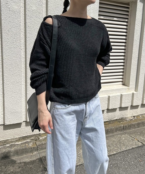 Jewelobe(ジュエローブ)の「カットアウト片畦ニットプルオーバー(ニット/セーター・レディース・杢グレー/ブラック/ブラウン・FREE)」の2枚目の写真