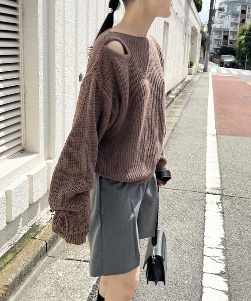 Jewelobe(ジュエローブ)の「カットアウト片畦ニットプルオーバー(ニット/セーター・レディース・杢グレー/ブラック/ブラウン・FREE)」の12枚目の写真