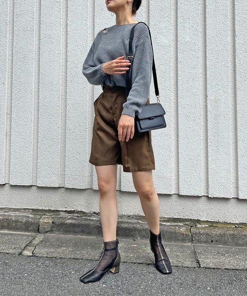 Jewelobe(ジュエローブ)の「カットアウト片畦ニットプルオーバー(ニット/セーター・レディース・杢グレー/ブラック/ブラウン・FREE)」の5枚目の写真