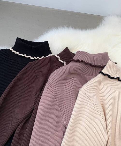 MAJESTIC LEGON（マジェスティックレゴン）の「プチフリルタートルニット（ニット/セーター・レディース・ブラック/ブラウン/アイボリー/ピンクベージュ/グレー・MEDIUM）」の4枚目の写真