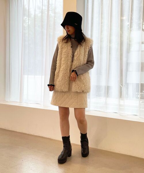 MAJESTIC LEGON（マジェスティックレゴン）の「プチフリルタートルニット（ニット/セーター・レディース・ブラック/ブラウン/アイボリー/ピンクベージュ/グレー・MEDIUM）」の12枚目の写真