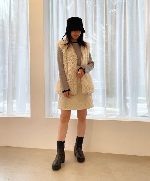 MAJESTIC LEGON（マジェスティックレゴン）の「プチフリルタートルニット（ニット/セーター・レディース・ブラック/ブラウン/アイボリー/ピンクベージュ/グレー・MEDIUM）」の13枚目の写真