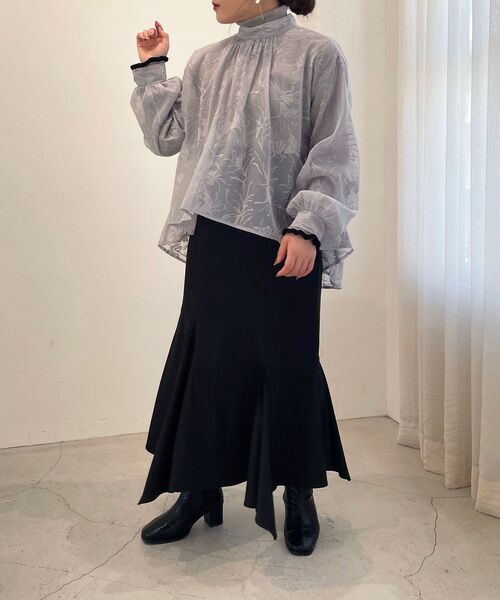 MAJESTIC LEGON（マジェスティックレゴン）の「プチフリルタートルニット（ニット/セーター・レディース・ブラック/ブラウン/アイボリー/ピンクベージュ/グレー・MEDIUM）」の18枚目の写真