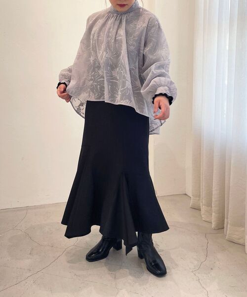 MAJESTIC LEGON（マジェスティックレゴン）の「プチフリルタートルニット（ニット/セーター・レディース・ブラック/ブラウン/アイボリー/ピンクベージュ/グレー・MEDIUM）」の19枚目の写真