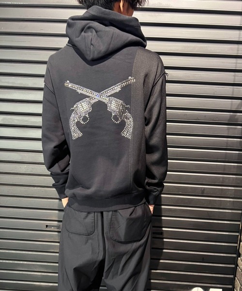 roarguns ロアーガンズ ジップフーディ パーカー レオパード roarguns（ロアーガンズ）の「BACK CROSSGUN HOODIE（パーカー