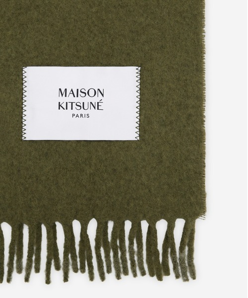 Maison Kitsune（メゾンキツネ）の「PLAIN FRINGED SCARF（ストール/ショール・メンズ・ダークカーキ/キナリ/ライトグレー・U）」の12枚目の写真