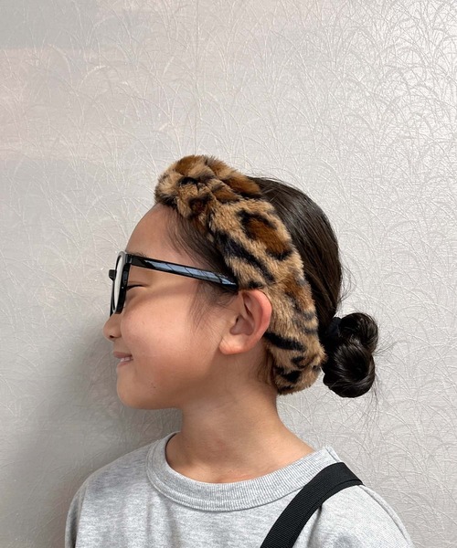 CIAOPANIC TYPY(チャオパニックティピー)の「【KIDS】フェイクファーヘアバンド(ヘアバンド・キッズ・ブラック/グレイッシュベージュ/ブラウン・ONE SIZE)」の3枚目の写真