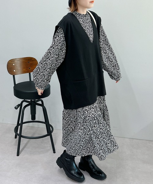 un dix cors（アンディコール）の「甘くなりすぎない　花柄デシンティアードワンピース（ワンピース・レディース・レッド/ブラック・FREE）」の4枚目の写真