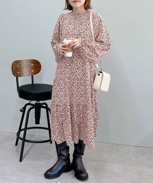 un dix cors（アンディコール）の「甘くなりすぎない　花柄デシンティアードワンピース（ワンピース・レディース・レッド/ブラック・FREE）」の6枚目の写真