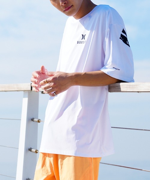 Hurley (ハーレー)の「Hurley/ハーレー ラッシュガード ラッシュTシャツ/ルーズシルエット バックプリント/UVカット 吸汗速乾 MSS2310029(ラッシュガード・メンズ・オレンジ/ブラック/ホワイト・L/XL/M)」の4枚目の写真