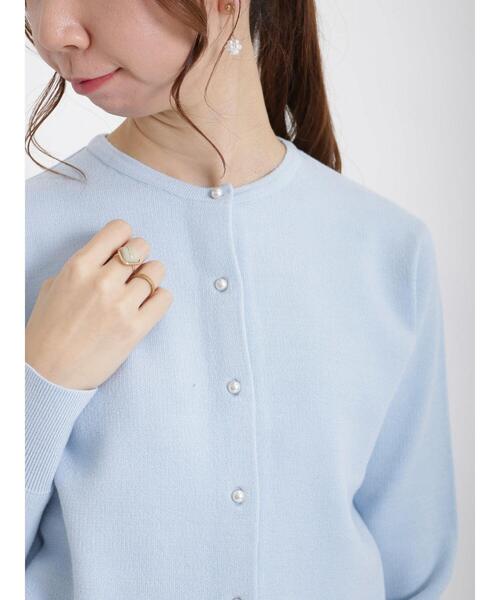 Te chichi（テチチ）の「パールボタンクルーネックカーディガン（カーディガン/ボレロ・レディース・ブラック/ブルー/オフホワイト/ラベンダー/ベージュ/ミント・ﾌﾘ-）」の21枚目の写真