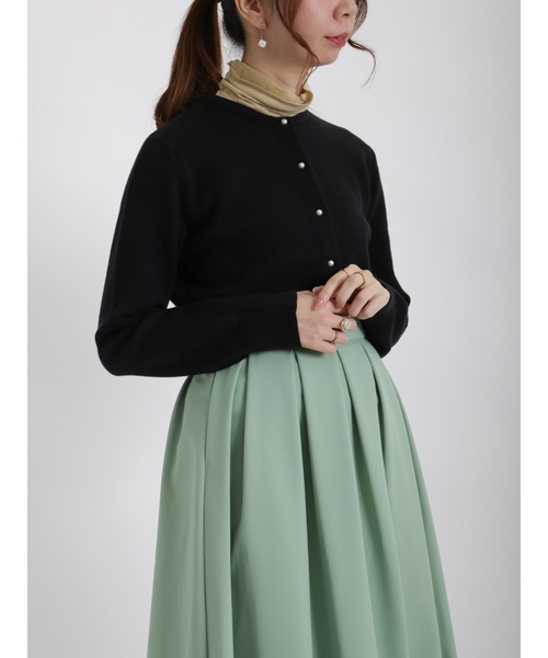 Te chichi（テチチ）の「パールボタンクルーネックカーディガン（カーディガン/ボレロ・レディース・ブラック/ブルー/オフホワイト/ラベンダー/ベージュ/ミント・ﾌﾘ-）」の3枚目の写真