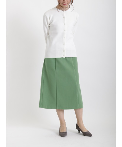 Te chichi（テチチ）の「パールボタンクルーネックカーディガン（カーディガン/ボレロ・レディース・ブラック/ブルー/オフホワイト/ラベンダー/ベージュ/ミント・ﾌﾘ-）」の8枚目の写真