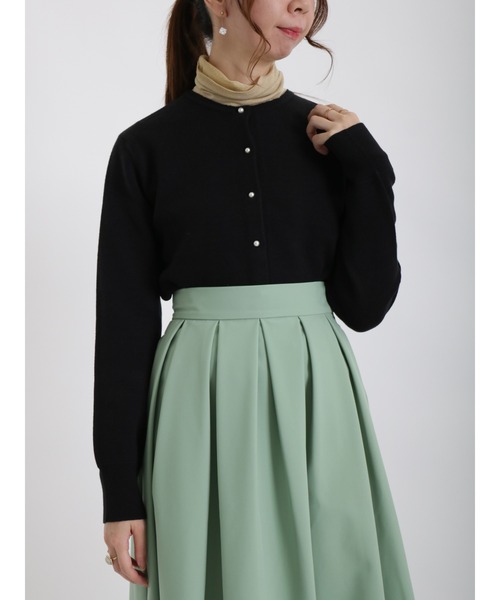 Te chichi（テチチ）の「パールボタンクルーネックカーディガン（カーディガン/ボレロ・レディース・ブラック/ブルー/オフホワイト/ラベンダー/ベージュ/ミント・ﾌﾘ-）」の13枚目の写真