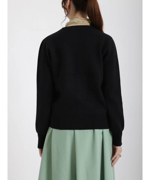 Te chichi（テチチ）の「パールボタンクルーネックカーディガン（カーディガン/ボレロ・レディース・ブラック/ブルー/オフホワイト/ラベンダー/ベージュ/ミント・ﾌﾘ-）」の15枚目の写真