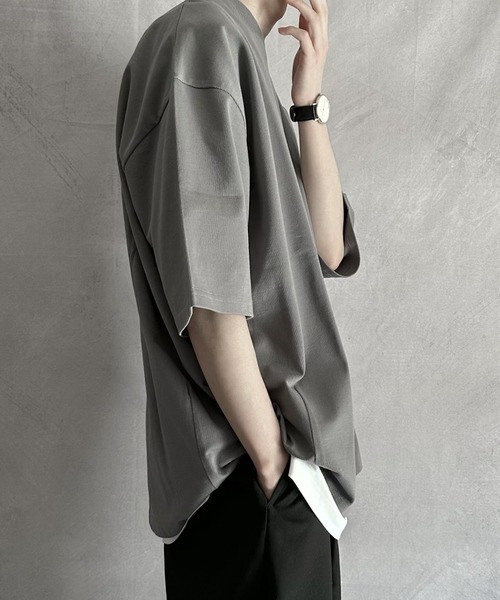 SERACE(セラス)の「【SERACE】Loose silhouette T-shirt / ルーズシルエットTシャツ(Tシャツ/カットソー・メンズ・ブラック/オフホワイト/グレー/ネイビー/ダークブルー/ホワイト×ブラック・M/L)」の10枚目の写真