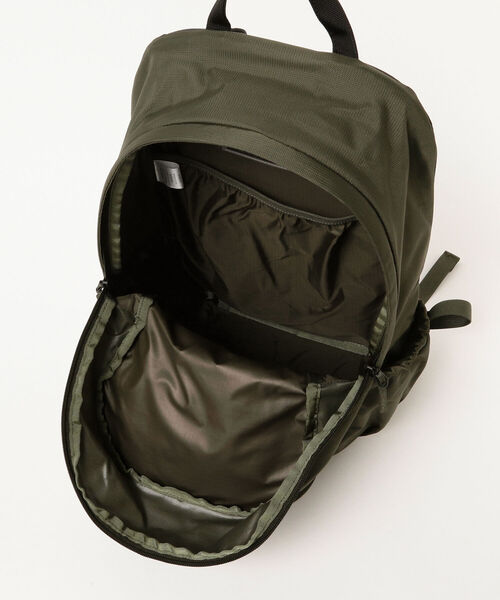 THE NORTH FACE（ザノースフェイス）の「THE NORTH FACE / キッズ Tellus20 バックパック（バックパック/リュック・キッズ・オリーブ/ブラック/ブルー系その他3・ONE SIZE）」の7枚目の写真