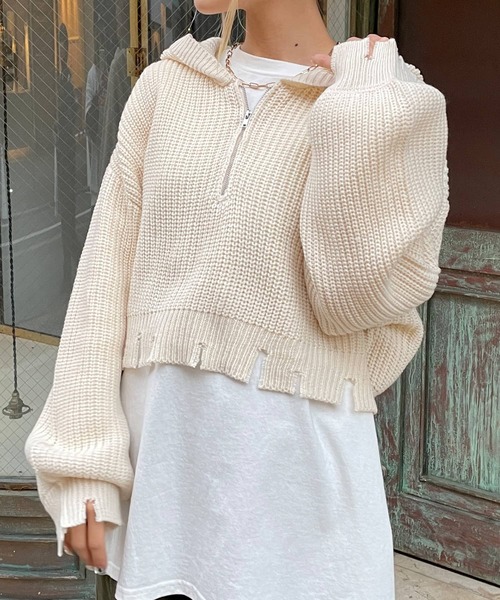 SPINNS（スピンズ）の「ショート丈 アクリルジップフード ニットパーカー（ニット/セーター・レディース・ブラック/アイボリー/ブルー/グリーン・ONESIZE）」の2枚目の写真