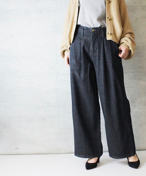 atONE(アットワン)の「atONE ウエストタックハイウエストワイドデニムパンツ(デニムパンツ・レディース・ネイビー/ワンウォッシュ・M/L/3L/LL/4L)」の5枚目の写真