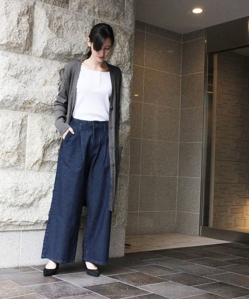 atONE(アットワン)の「atONE ウエストタックハイウエストワイドデニムパンツ(デニムパンツ・レディース・ネイビー/ワンウォッシュ・M/L/3L/LL/4L)」の7枚目の写真