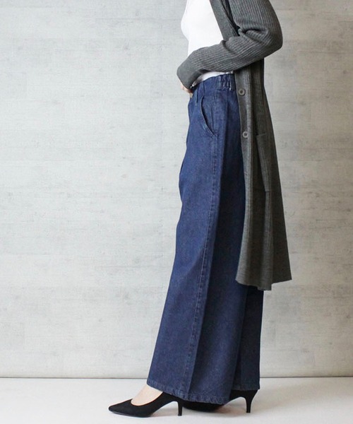 atONE(アットワン)の「atONE ウエストタックハイウエストワイドデニムパンツ(デニムパンツ・レディース・ネイビー/ワンウォッシュ・M/L/3L/LL/4L)」の9枚目の写真