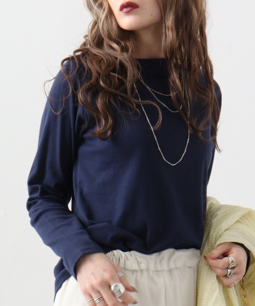 atONE(アットワン)の「atONE コットンフライスボートネックTシャツ 長袖(Tシャツ/カットソー・レディース・杢グレー/ブラック/グレイッシュベージュ/チェリーレッド/ホワイト/チャコールグレー/グレイッシュブルー/ネイビー/カーキ・L/3L/LL/4L/M)」の7枚目の写真