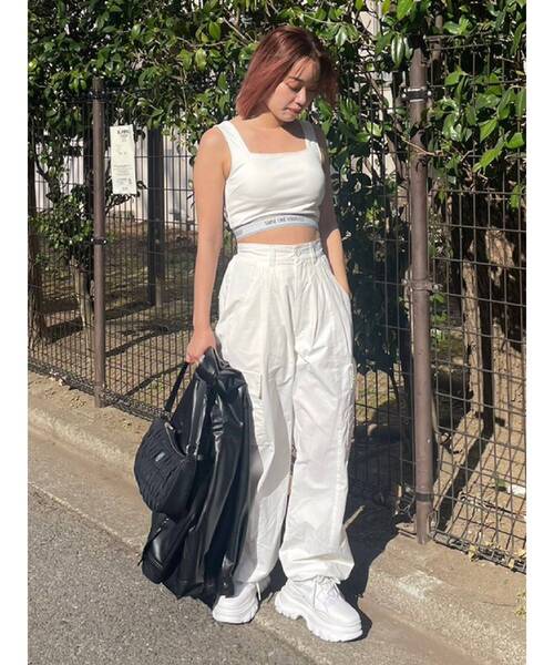 EVRIS(エヴリス)の「ロゴラインビスチェ(キャミソール・レディース・ブラック/ホワイト・FREE)」の16枚目の写真