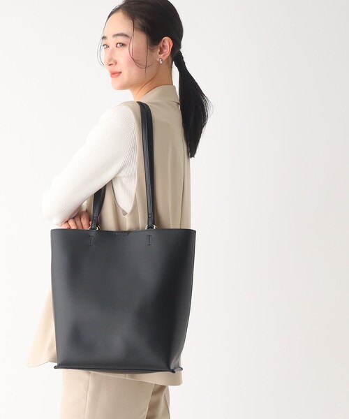 OPAQUE.CLIP（オペークドットクリップ）の「◆ダブルハンドル縦長トートバッグ【A4収納可/軽量】（トートバッグ・レディース・ベージュ/ブラック/オフホワイト・00）」の2枚目の写真