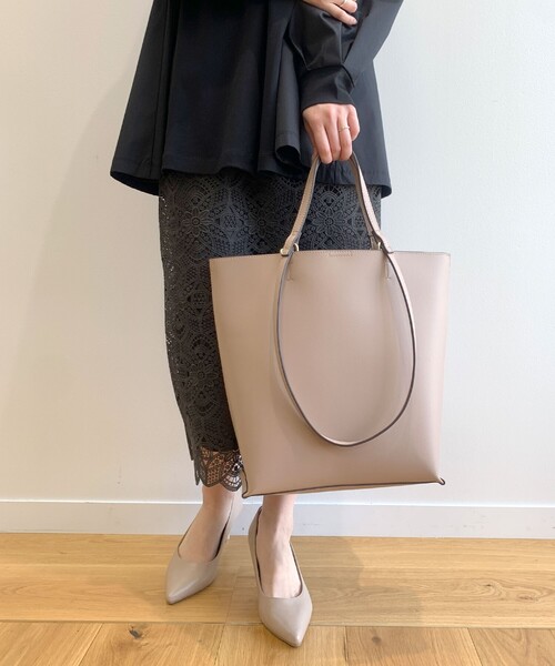 OPAQUE.CLIP（オペークドットクリップ）の「◆ダブルハンドル縦長トートバッグ【A4収納可/軽量】（トートバッグ・レディース・ベージュ/ブラック/オフホワイト・00）」の12枚目の写真