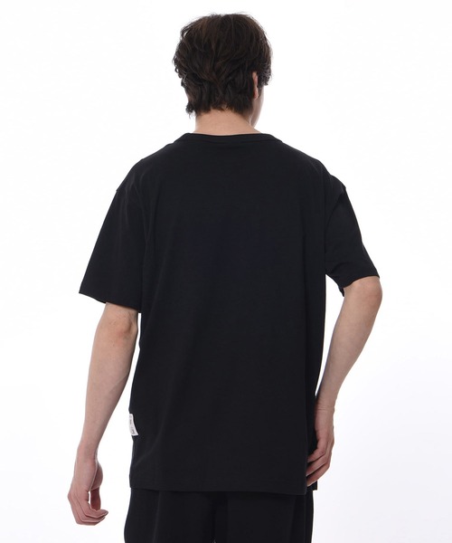 NEW BALANCE(ニューバランス)の「NB Essentials 574 グラフィックショートスリーブTシャツ(Tシャツ/カットソー・メンズ・ブラック/ホワイト・XX-LARGE/SMALL/LARGE/X-LARGE/MEDIUM)」の8枚目の写真