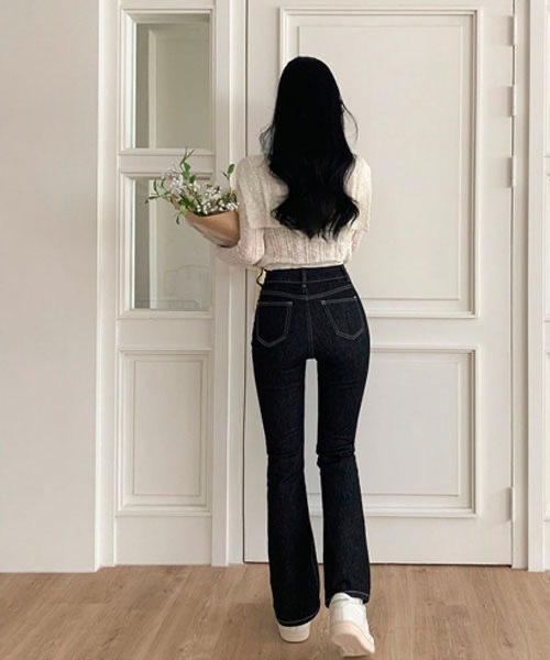 BEIDELLI（ベイデリー）の「[BELLIDE MADE] ハイウエストステッチブーツカットデニムパンツ（デニムパンツ・レディース・ブラック・MEDIUM/LARGE）」の18枚目の写真