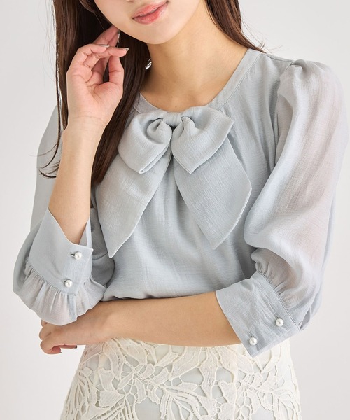 tocco closet（トッコ　クローゼット）の「りぼん付きシャイニーシアーブラウス（シャツ/ブラウス・レディース・アイボリー/グレー系その他・M）」の2枚目の写真