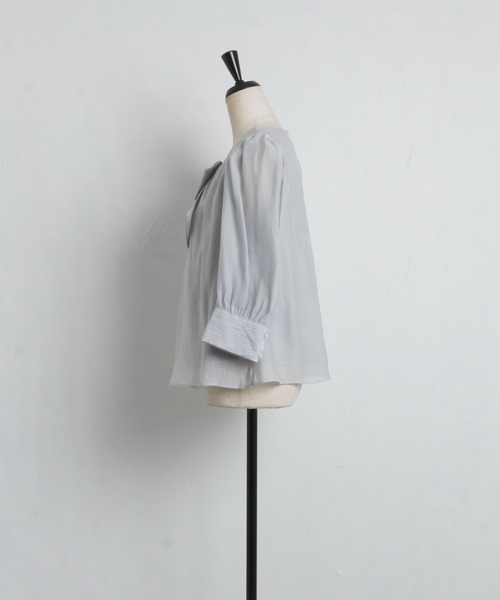 tocco closet（トッコ　クローゼット）の「りぼん付きシャイニーシアーブラウス（シャツ/ブラウス・レディース・アイボリー/グレー系その他・M）」の18枚目の写真