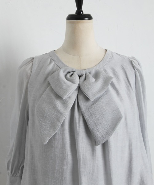 tocco closet（トッコ　クローゼット）の「りぼん付きシャイニーシアーブラウス（シャツ/ブラウス・レディース・アイボリー/グレー系その他・M）」の16枚目の写真