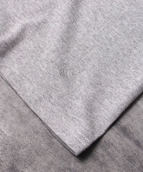 FRUIT OF THE LOOM(フルーツオブザルーム)の「【FRUIT OF THE LOOM】7オンス 天竺 ユニセックス ベーシック ポケット Tシャツ(Tシャツ/カットソー・メンズ・グレー/ホワイト/ブラック・S/XL/XS/L/M)」の7枚目の写真