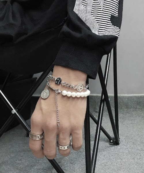 B.R.U（ブル）の「シルバー×パールブレスレット（ブレスレット・メンズ・シルバー・FREE）」の2枚目の写真