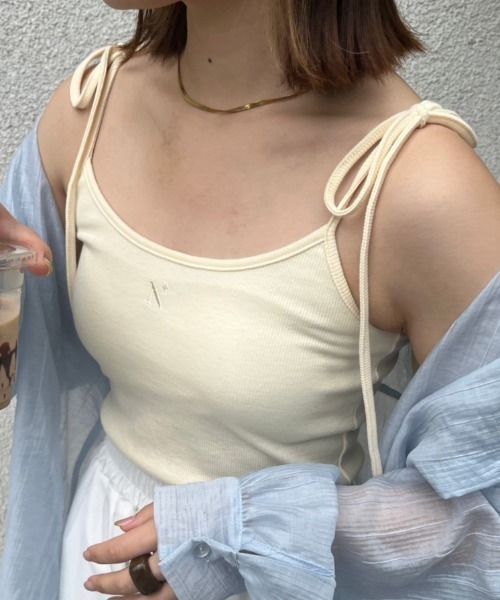 nemne store(ネンネストア)の「【紐調節可】ワンポイント刺繍カップ付きリボンキャミソール(キャミソール・レディース・ピンク/アイボリー/ブラック/ブルー・フリー)」の1枚目の写真