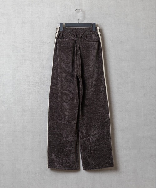 【セール】【Un】【it】【cuffne(カフネ)】Wide straight velor track pants ワイドストレートベロアトラックパンツ（その他パンツ）｜cuffne（カフネ）