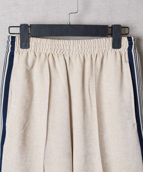 【セール】【Un】【it】【cuffne(カフネ)】Wide straight velor track pants ワイドストレートベロアトラックパンツ（その他パンツ）｜cuffne（カフネ）