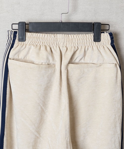 【セール】【Un】【it】【cuffne(カフネ)】Wide straight velor track pants ワイドストレートベロアトラックパンツ（その他パンツ）｜cuffne（カフネ）