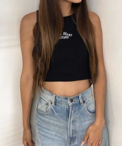 GLAMOROUS JANE(グラマラスジェーン)の「フロントロゴ刺繍パット付ノースリトップス(Tシャツ/カットソー・レディース・ブラック/カーキ/ホワイト/ブラウン・FREE)」の13枚目の写真