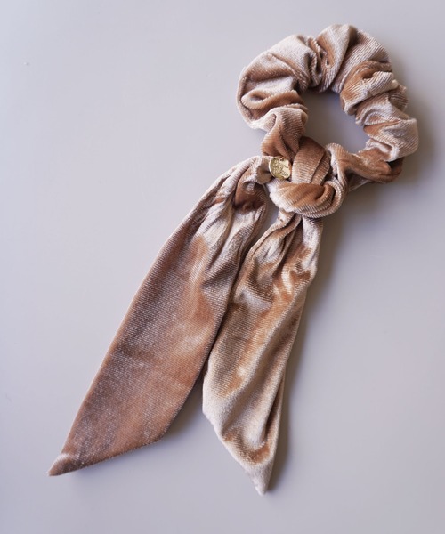 ammy.（エイミードット）の「【 ammy. / エイミードット 】 フレンチ ベロア リボン シュシュ（シュシュ・レディース・シャンパン/ダークブラウン/ブラック/ライトベージュ/チョコ/ブラウン/ダークパープル/ワインレッド・FREE）」の14枚目の写真