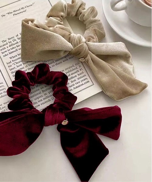 ammy.（エイミードット）の「【 ammy. / エイミードット 】 フレンチ ベロア リボン シュシュ（シュシュ・レディース・シャンパン/ダークブラウン/ブラック/ライトベージュ/チョコ/ブラウン/ダークパープル/ワインレッド・FREE）」の21枚目の写真