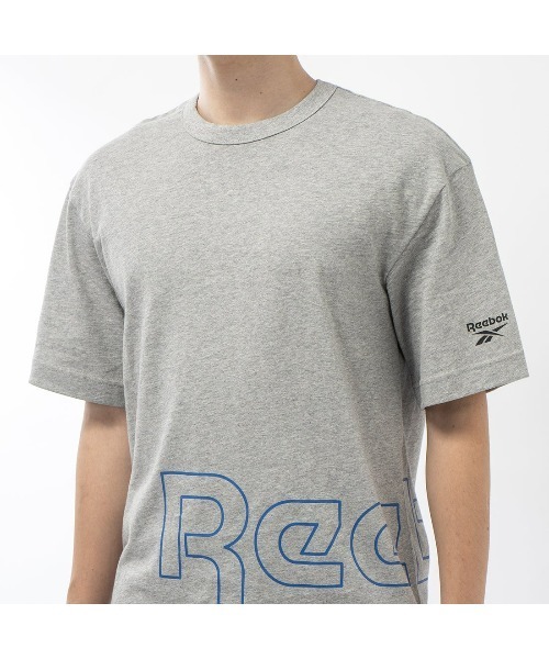 Reebok(リーボック)の「グラフィック ショートスリーブ Tシャツ / RI GRAPHIC SHORT SLEEVE TEE(Tシャツ/カットソー・メンズ・ヘザーグレー/マルーン/ブラック・X-SMALL/MEDIUM/X-LARGE/LARGE/XX-LARGE/SMALL)」の7枚目の写真