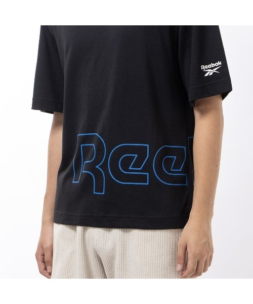 Reebok(リーボック)の「グラフィック ショートスリーブ Tシャツ / RI GRAPHIC SHORT SLEEVE TEE(Tシャツ/カットソー・メンズ・ヘザーグレー/マルーン/ブラック・X-SMALL/MEDIUM/X-LARGE/LARGE/XX-LARGE/SMALL)」の14枚目の写真