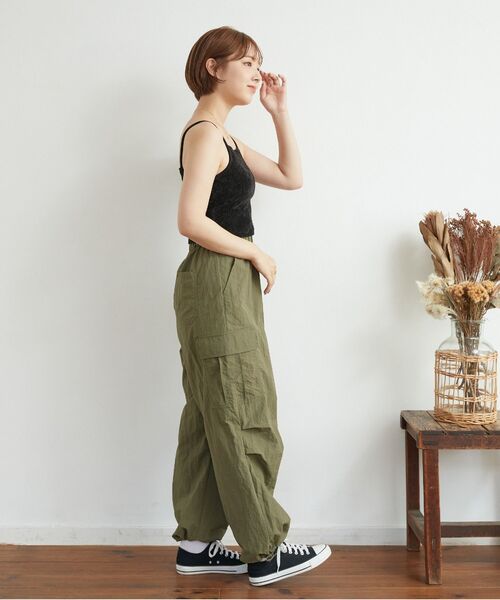 RETRO GIRL（レトロガール）の「カップ付きベロアキャミ（キャミソール・レディース・オフホワイト/ブラック/イエロー・FREE）」の5枚目の写真