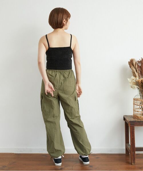 RETRO GIRL（レトロガール）の「カップ付きベロアキャミ（キャミソール・レディース・オフホワイト/ブラック/イエロー・FREE）」の7枚目の写真