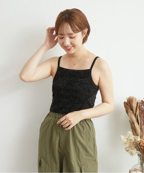 RETRO GIRL（レトロガール）の「カップ付きベロアキャミ（キャミソール・レディース・オフホワイト/ブラック/イエロー・FREE）」の8枚目の写真